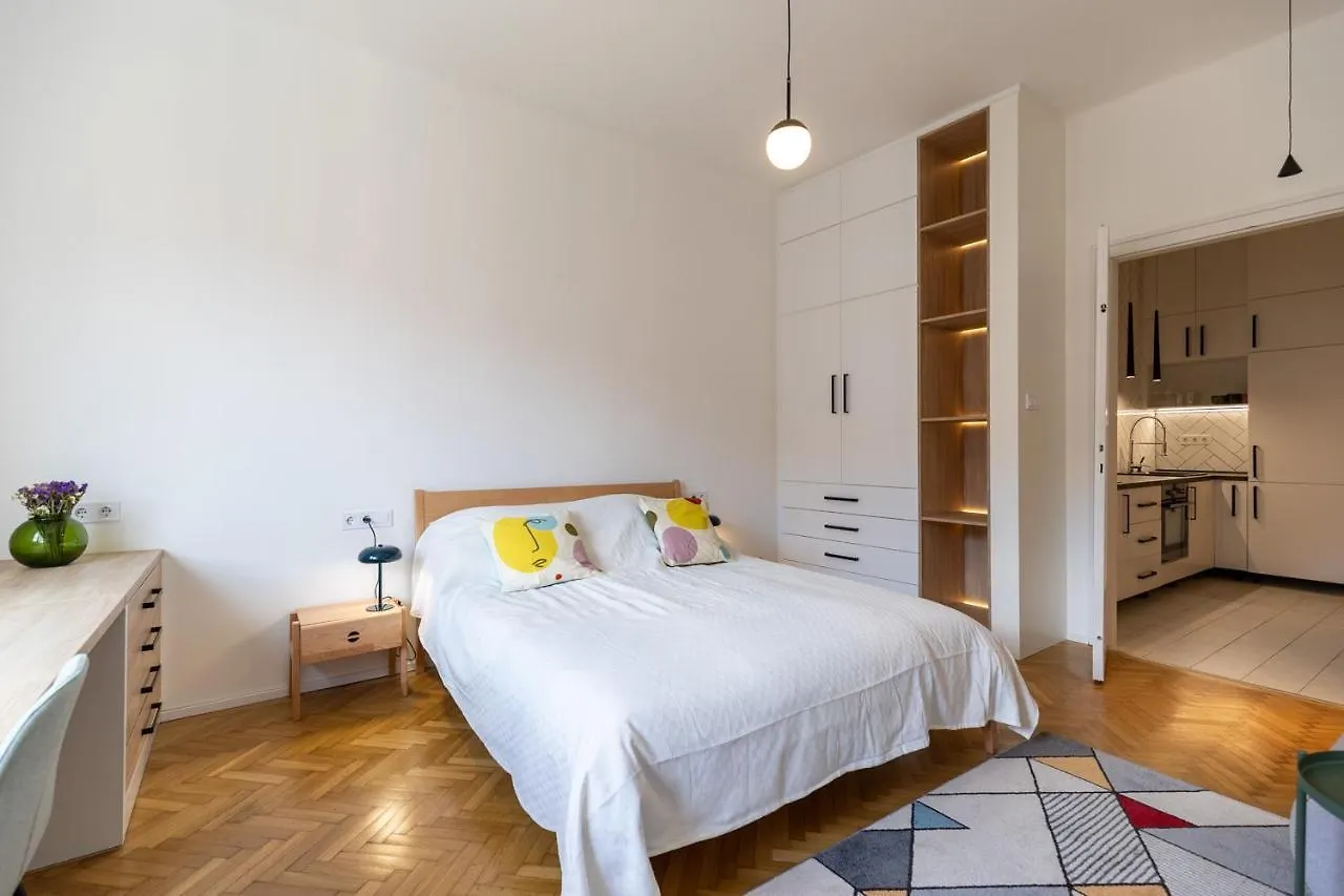 The Palm Springs Apartment Budapest 0*,