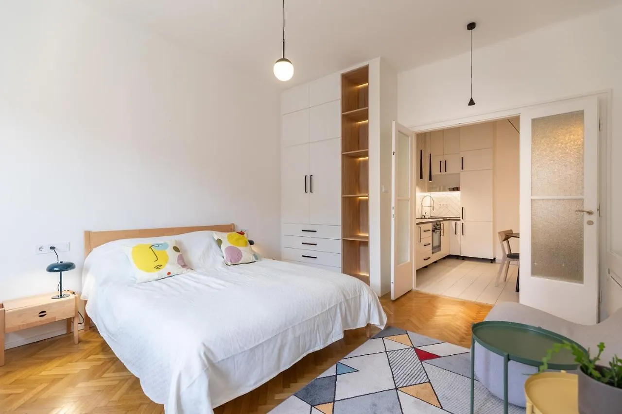 The Palm Springs Apartment Budapest